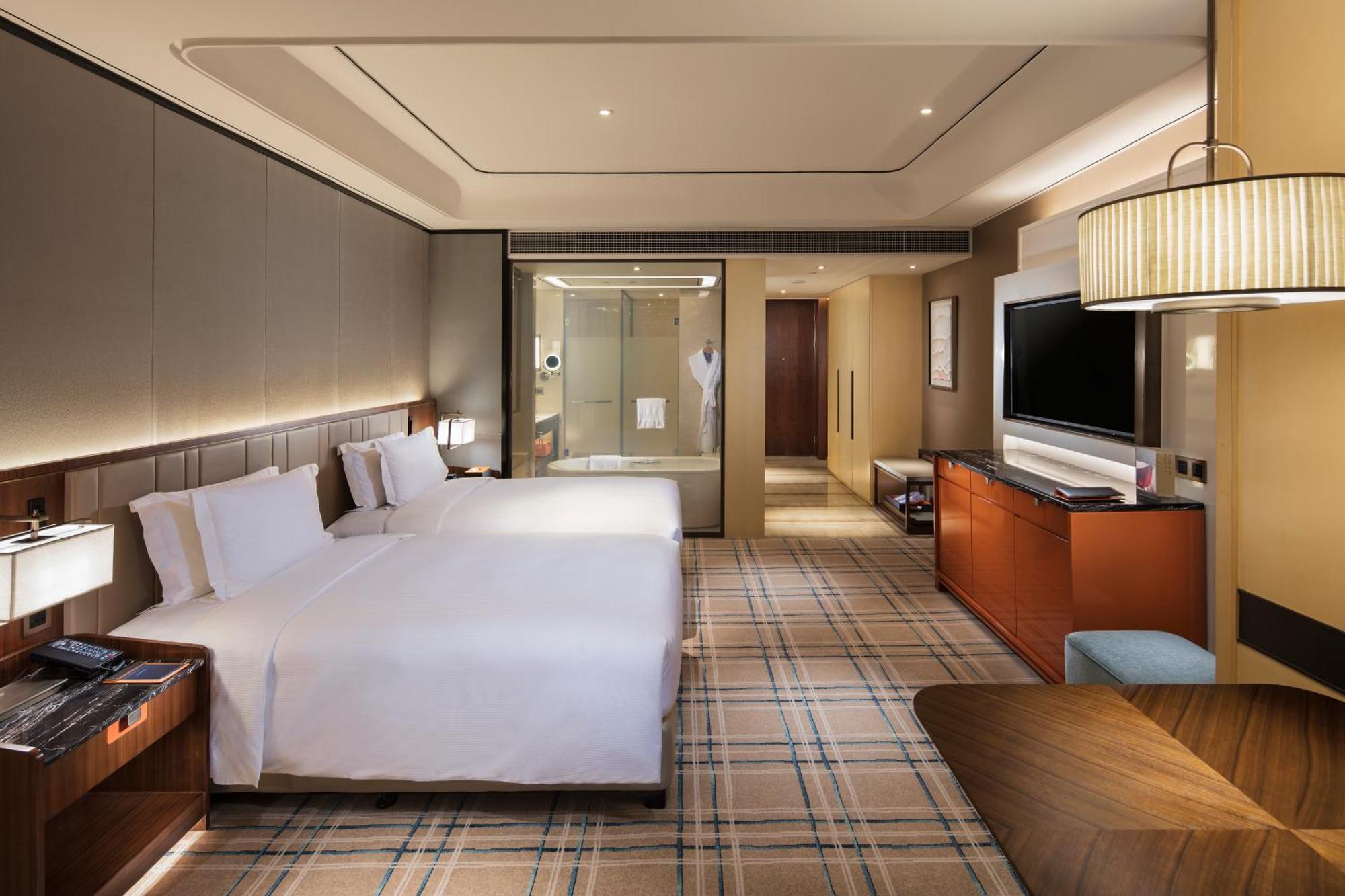 Отель Hilton Fuzhou Фучжоу Экстерьер фото