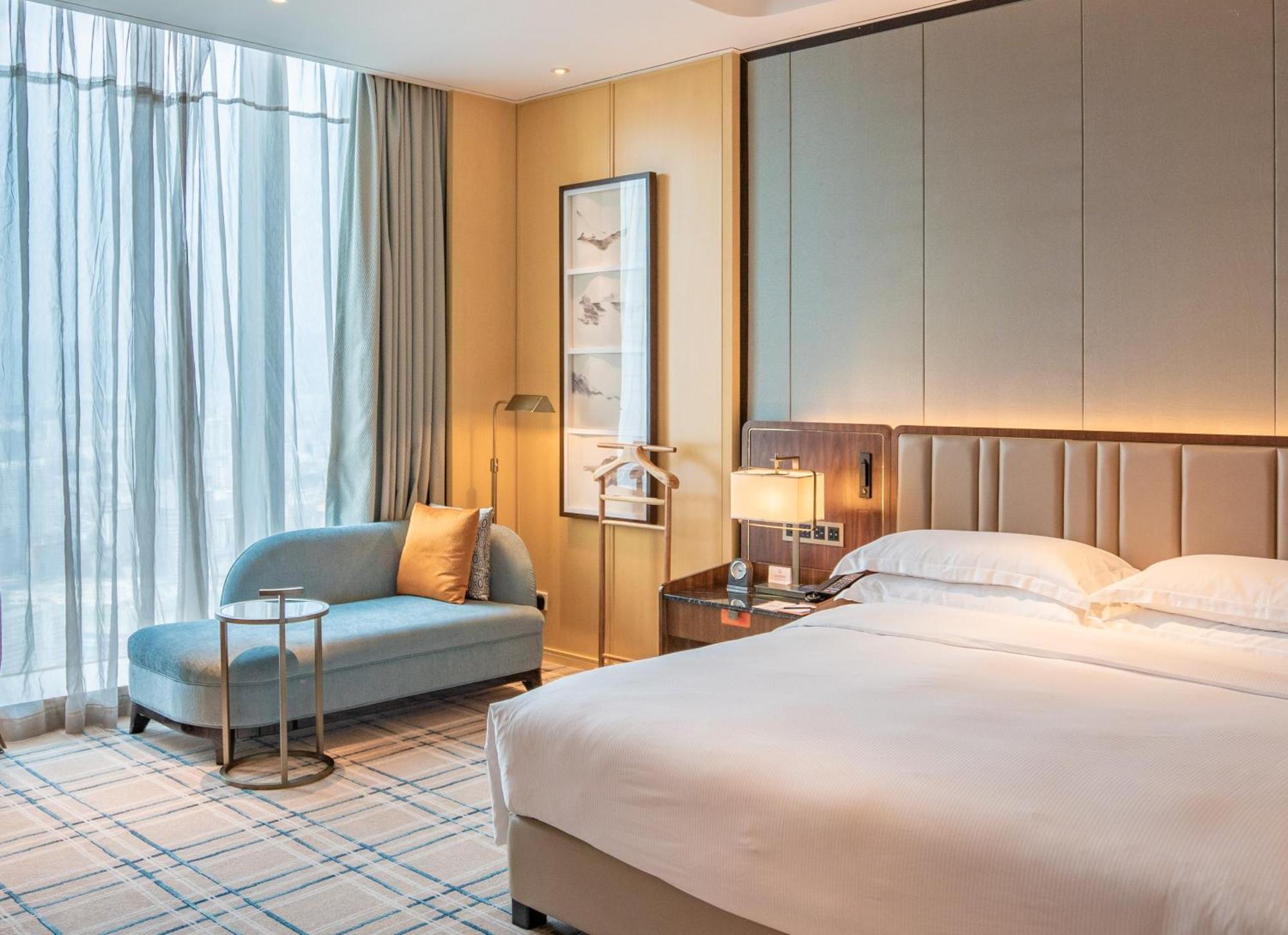 Отель Hilton Fuzhou Фучжоу Экстерьер фото