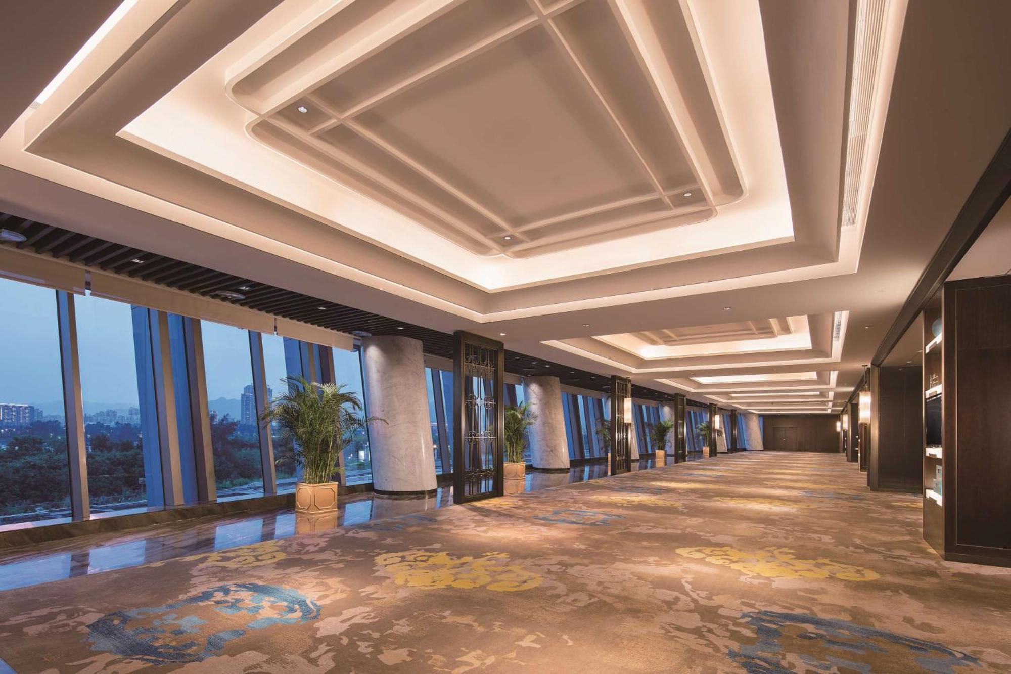 Отель Hilton Fuzhou Фучжоу Экстерьер фото