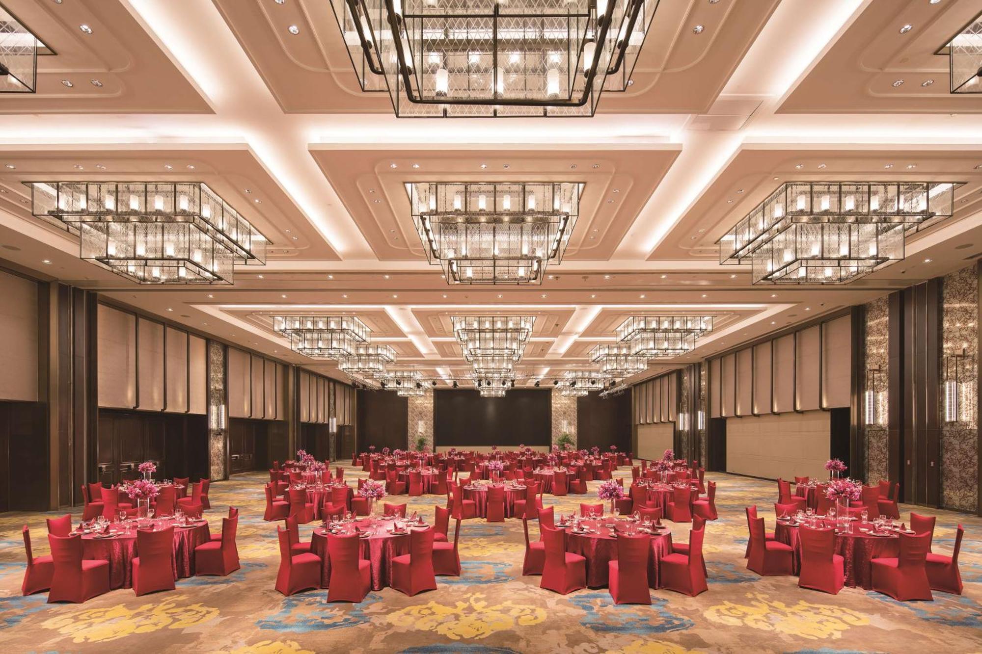 Отель Hilton Fuzhou Фучжоу Экстерьер фото