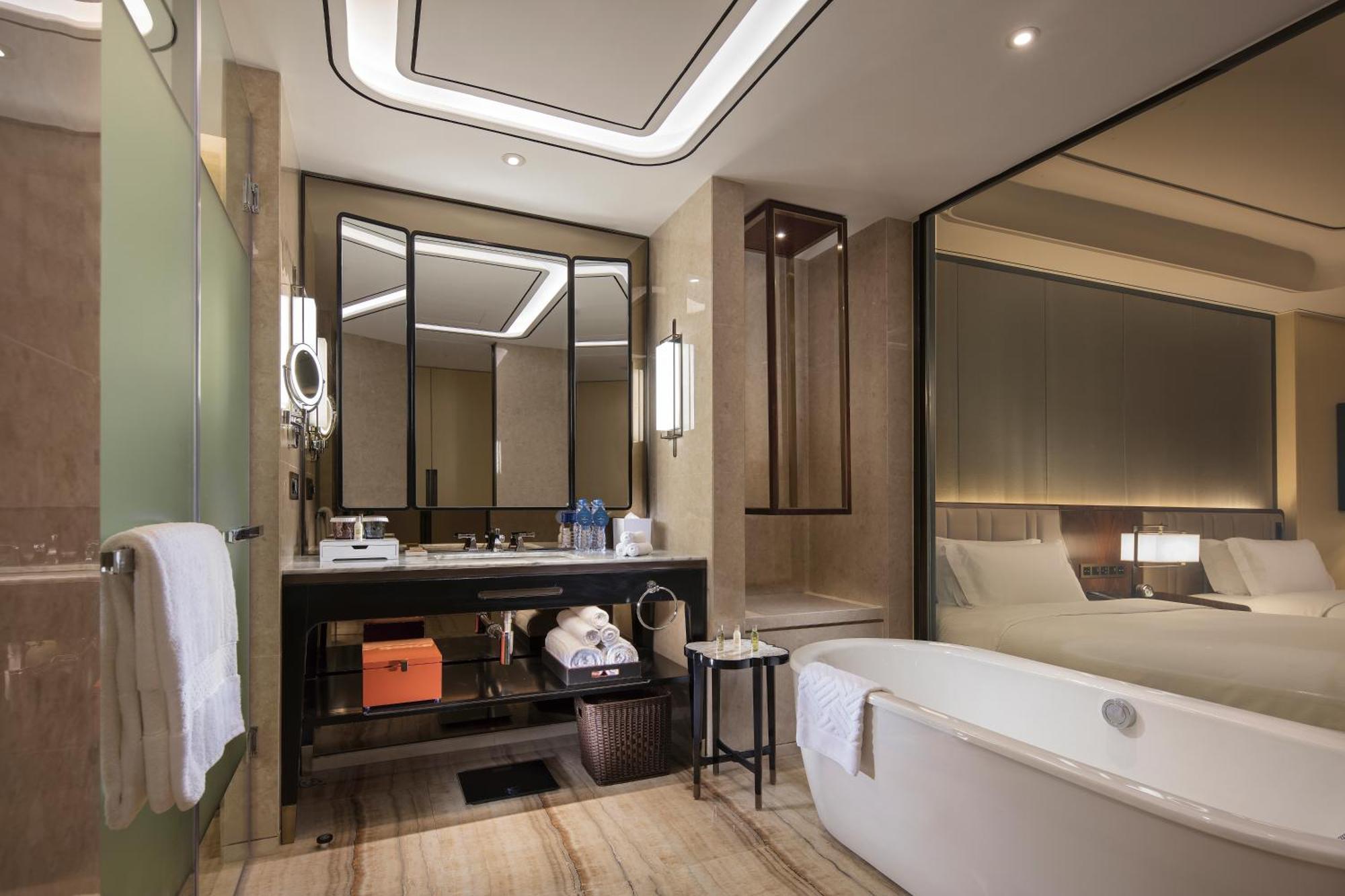 Отель Hilton Fuzhou Фучжоу Экстерьер фото