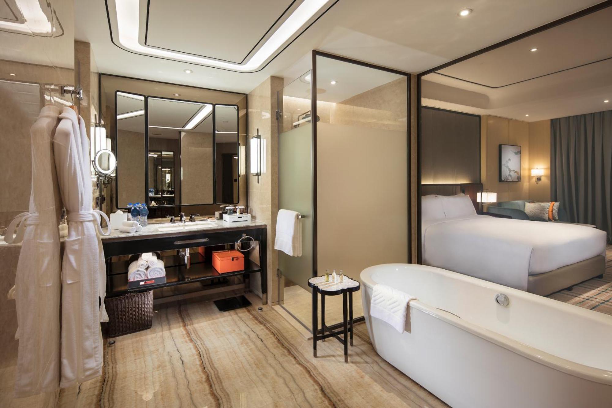 Отель Hilton Fuzhou Фучжоу Экстерьер фото