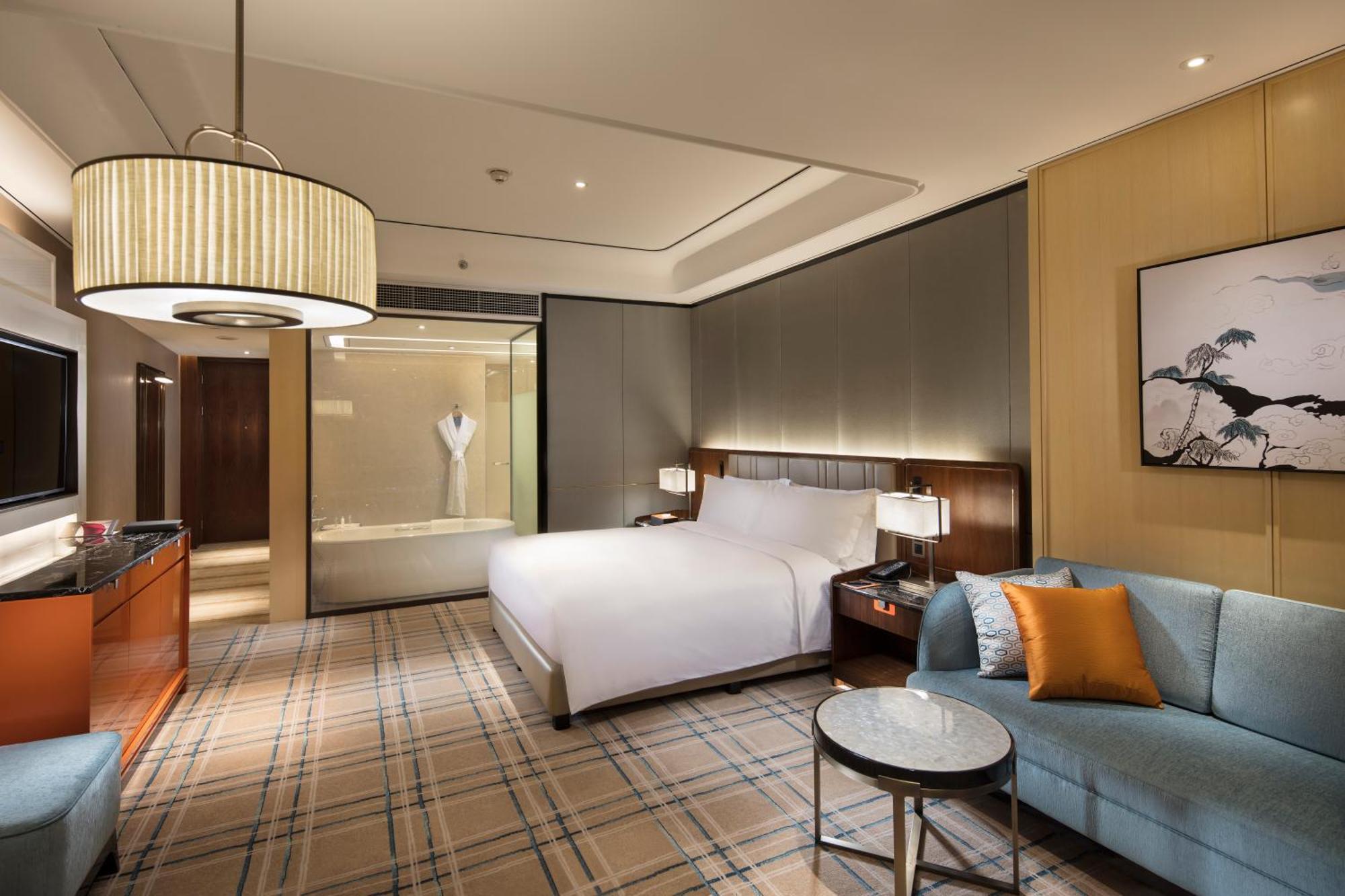 Отель Hilton Fuzhou Фучжоу Экстерьер фото